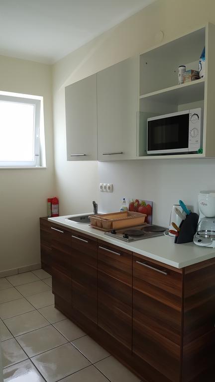 Doris Apartments Шиофок Экстерьер фото